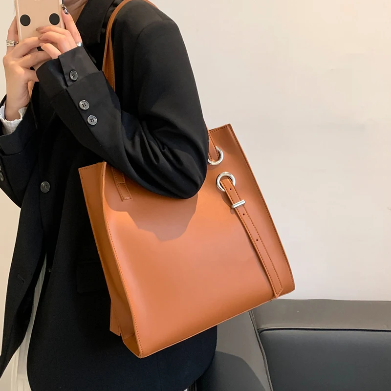 New Women's Shoulder Bags Autumn Winter Large Capacity Texture Leather Tote Bag Fashion Vintage Underarm Handbags Trend - Image 4