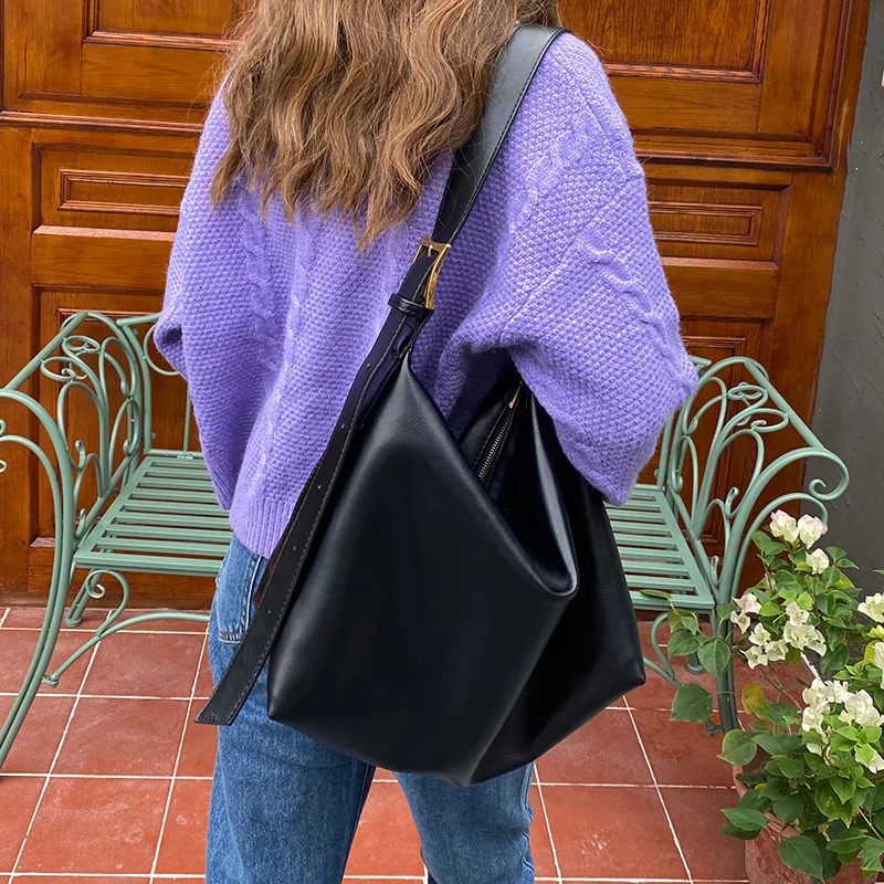 Vintage Big Capaciity Shoulder Bag Soft Leather Crossbody Bag Vintage Armpit Satchel Bag Casual Portable Handbag Purse bolsa - Image 4