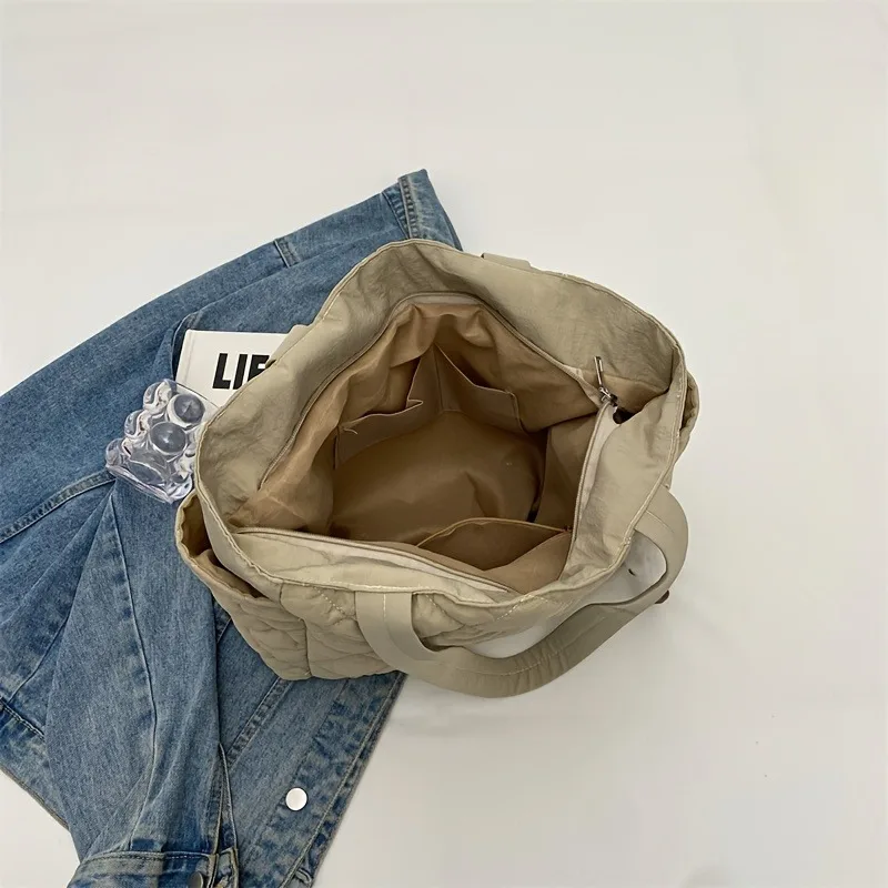 Black Quilted Large Lightweight Women's Tote Bag Adjustable Shoulder Strap, Keychain Charm, Zipper Closure for Commuting, Casual - Image 5