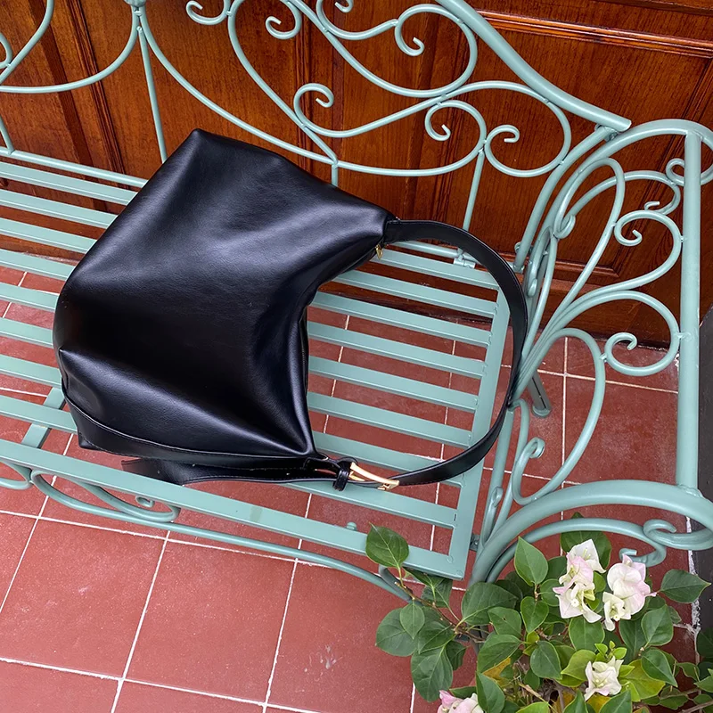 Vintage Big Capaciity Shoulder Bag Soft Leather Crossbody Bag Vintage Armpit Satchel Bag Casual Portable Handbag Purse bolsa - Image 6